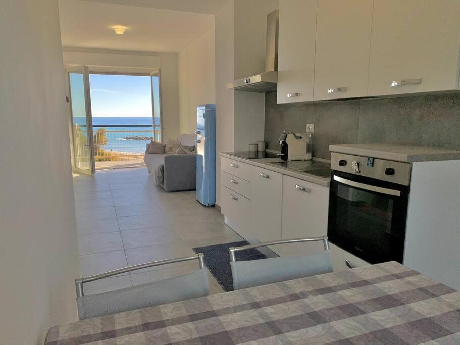 10 Min. Da Sanremo Appartamento Vista Mare Таджа Экстерьер фото